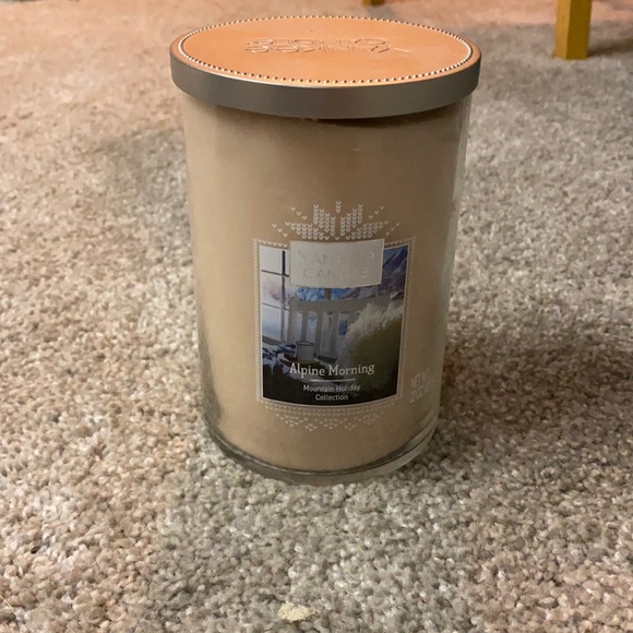Yankee Candle- Alpine Morning new candle